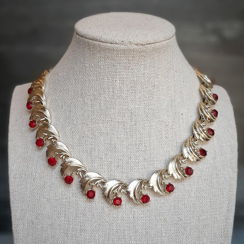 VTG Coro Leaf & Red Rhinestone Gold Tone Necklace